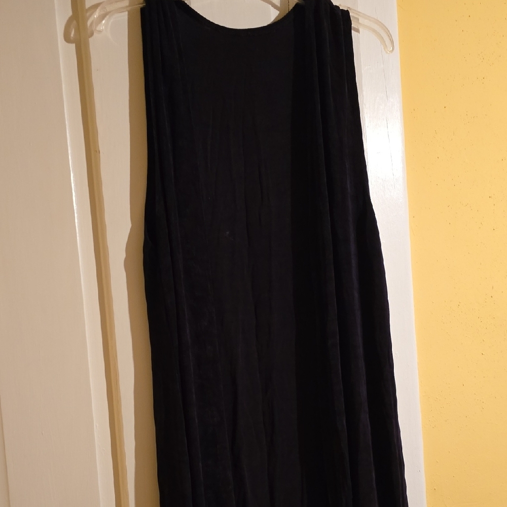black WEEKENDERS sleeveless vest.  length is mid calf